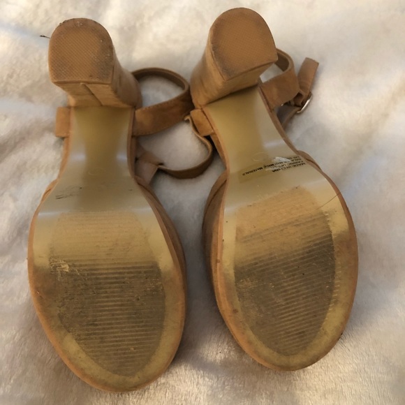 Cathy Jean Tan Heels Size 7 - Picture 4 of 5